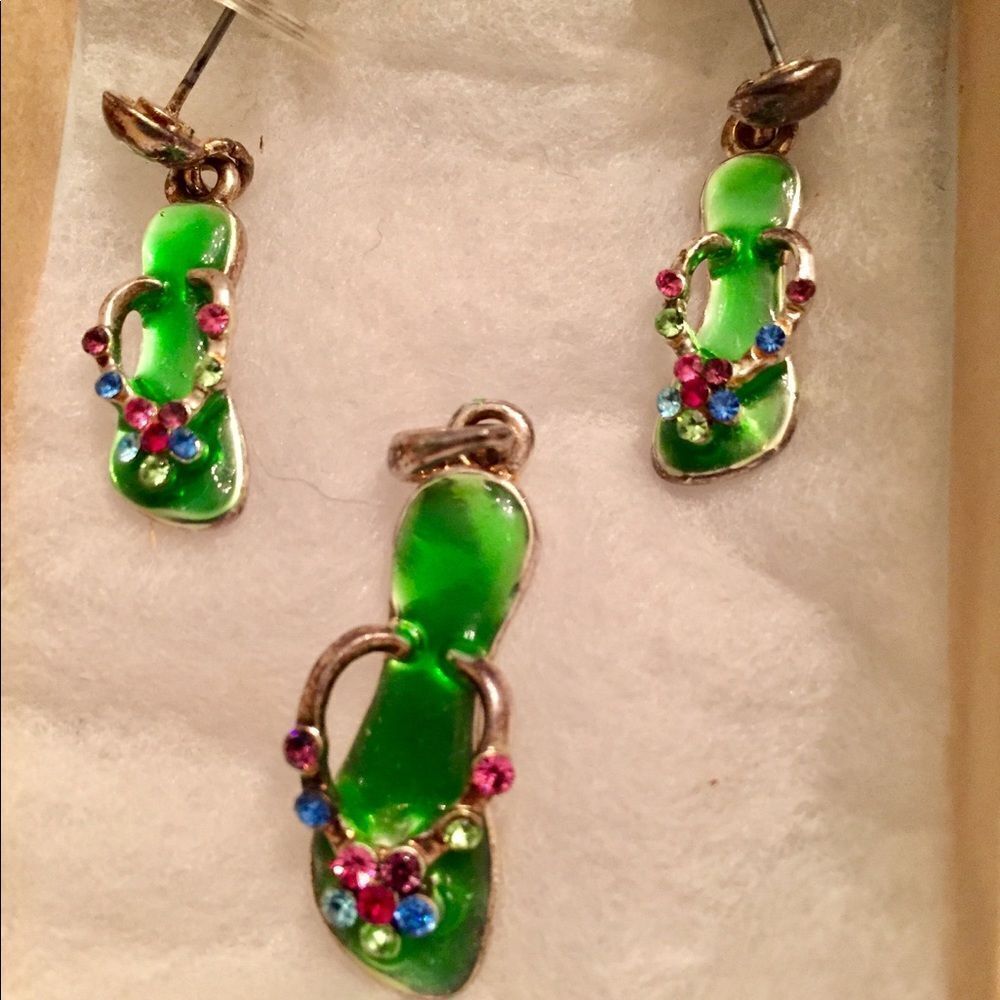 Cute custom jewelry set